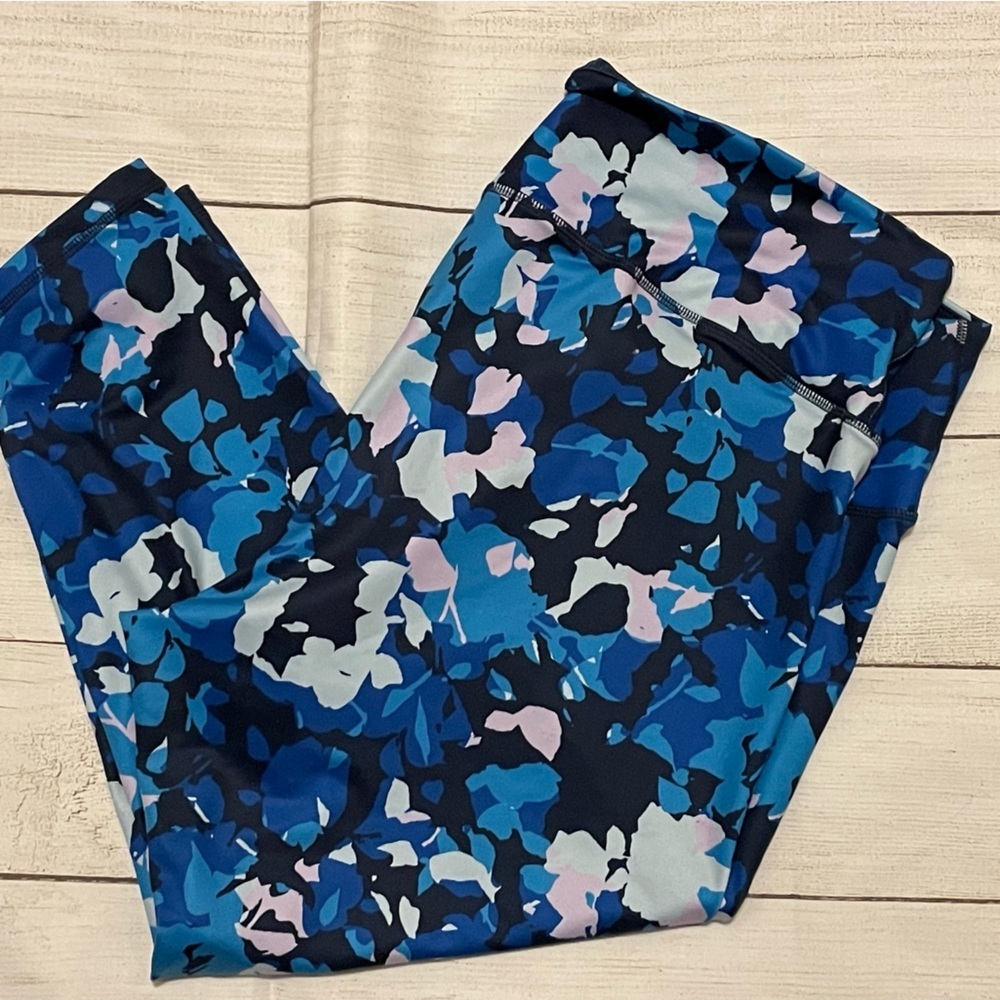 EUC Women’s GAPFit leggings​​